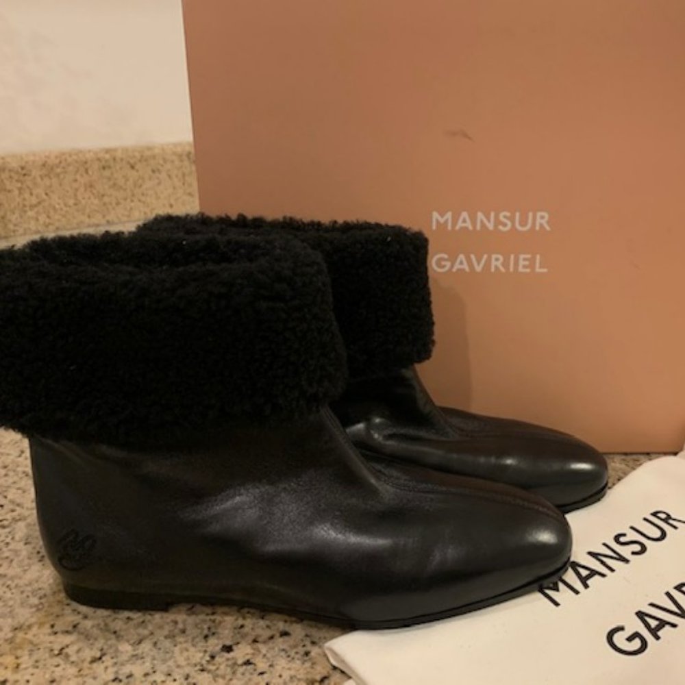 NEW Mansur Gavriel Genuine Shearling Cuff Bootie